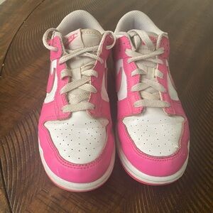 Nike Kids Sneakers in Pink and White